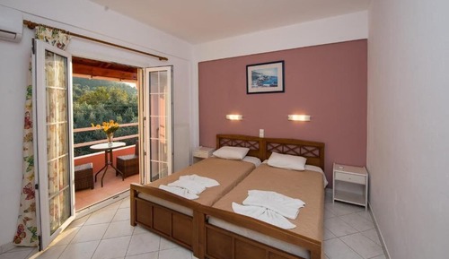 Classic Double Room, Balcony