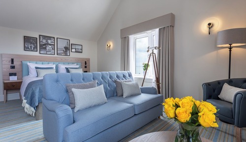 Luxury Suite, 1 King Bed with Sofa bed, Balcony, Sea View