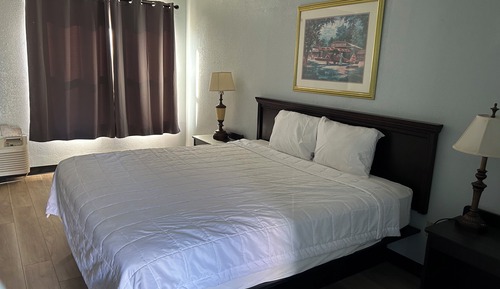 Standard Single Room, 1 King Bed, Non Smoking