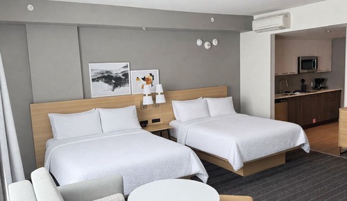 Studio Suite, 2 Queen Beds, Kitchen (Walk-In Shower)