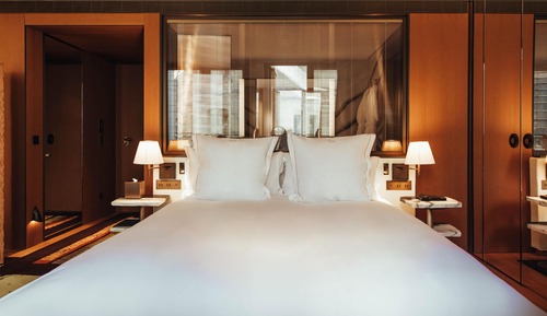 Deluxe Room, 1 King Bed