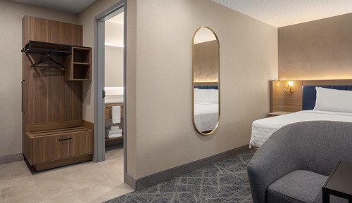 Deluxe Room, 1 King Bed with Sofa bed, Corner