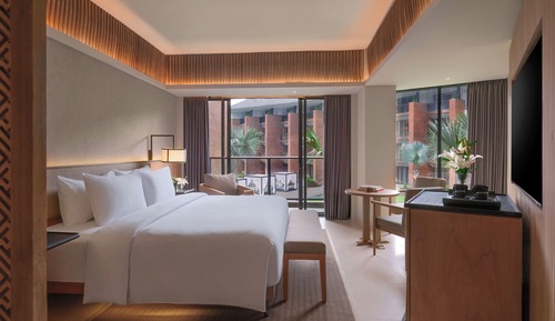 Grand Deluxe room, balcony and pool view - 1 king bed