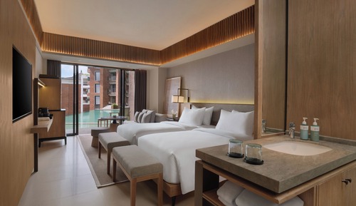 Superior room, balcony and pool view - 2 single beds