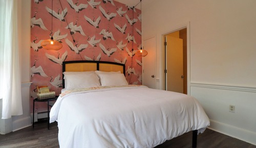 BRIGHT AND MODERN STUDIO