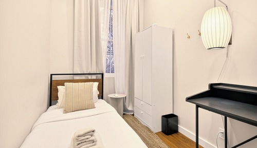 Basic Single Room, 1 Twin Bed, Shared Bathroom