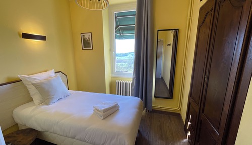 Economy Single Room, Hill View