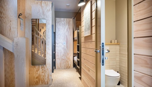 Shared Dormitory, Women only