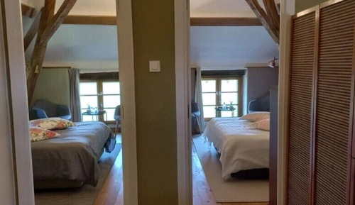 Comfort Room, Garden View