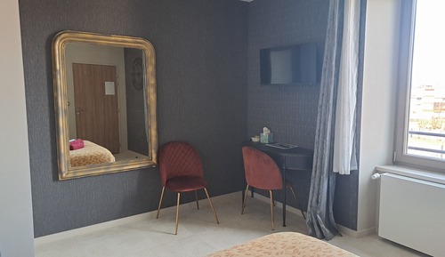 Classic Room, Pool View