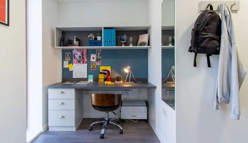 Standard Studio, Non Smoking