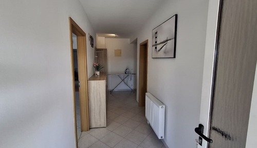 Apartment (Three Bedroom with Balcony Sweet Apar)