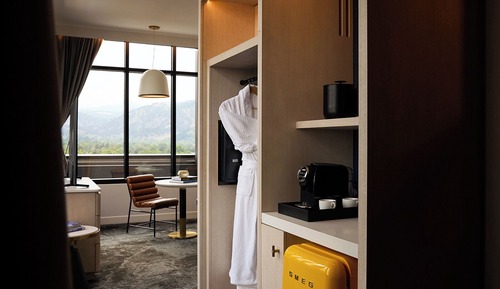Suite, Accessible (Alumni)