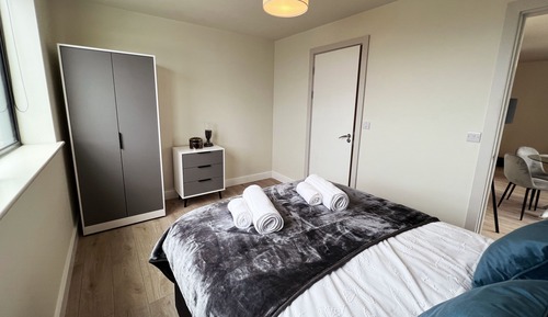 Luxury Apartment, Private Bathroom (Two-Bedroom)