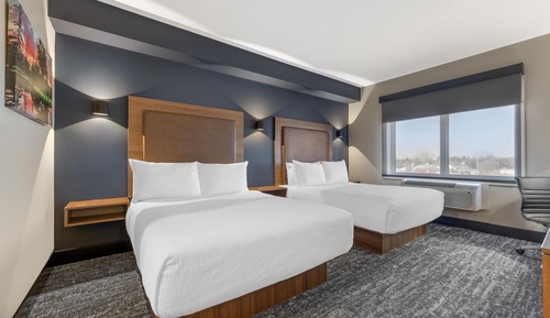 Suite, 2 Queen Beds, Non Smoking, Kitchenette (Shower Only;with Single Sofabed)