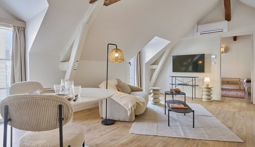 Comfort Suite, City View