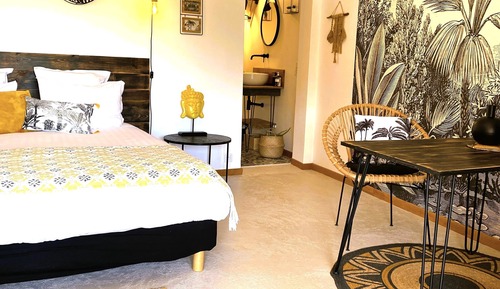 Deluxe Room, Vineyard View