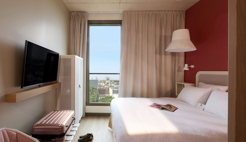 Classic City View Room including self-service snacks and drinks at the Club