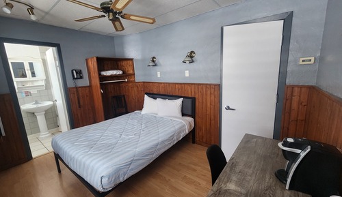 Basic Room, 1 Double Bed