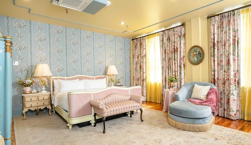 Premium Suite, City View
