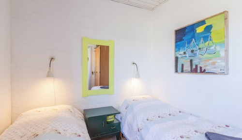 Apartment, Pets Not Allowed