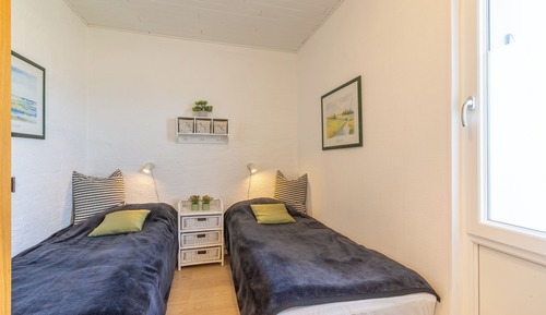 Apartment, Pets Not Allowed