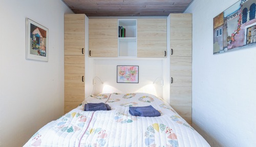 Apartment, Pets Not Allowed