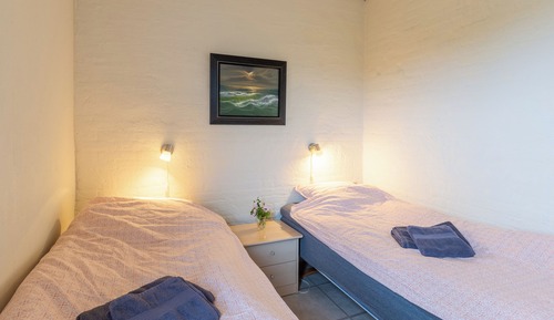 Apartment, Pets Not Allowed