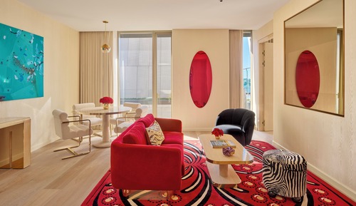 Deluxe One-Bedroom Suite