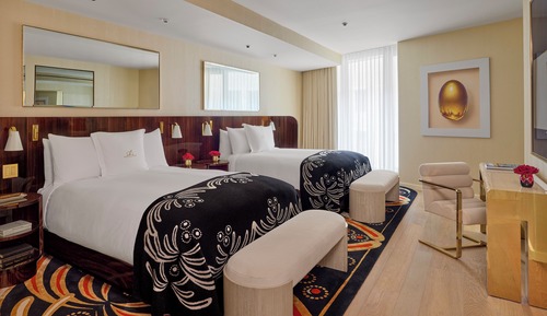 Signature Queen-Queen Room Hearing Accessible