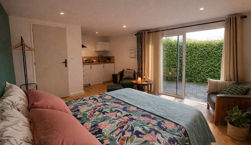 Business Apartment, 1 Queen Bed, Kitchenette, Ground Floor