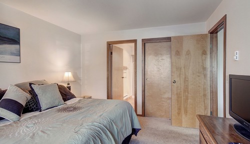 Condo, 2 Bedrooms