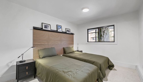 Condo, 2 Bedrooms