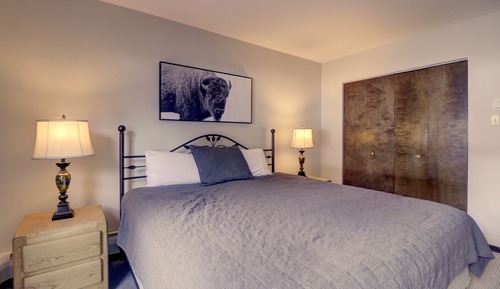 Condo, 2 Bedrooms
