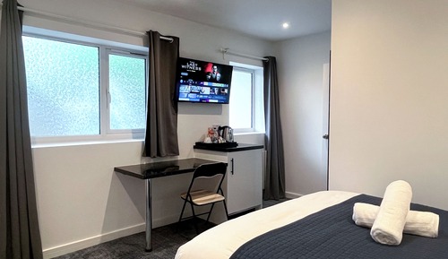 Senior Room, 1 Double Bed, Mobility Accessible, Air conditioning