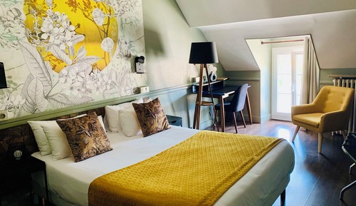 Comfort Double Room, Bathtub