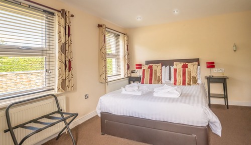 Deluxe Double Room, Ensuite, Garden View (BH7)