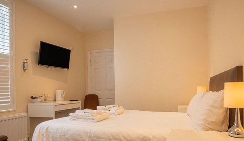 Economy Double Room, Ensuite (Brewery House Bury)