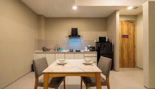 Studio Residence Hollywood Twin