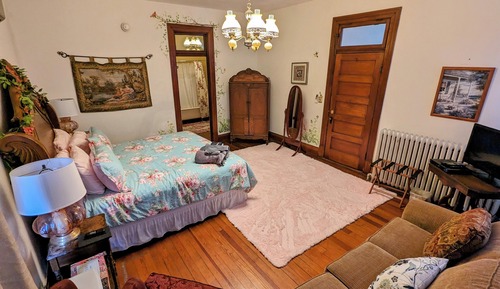 Single Room, Courtyard View