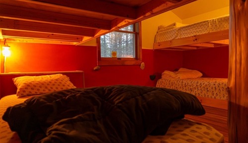 4-Bed Shared Dormitory with Shared Bathroom and Kitchen, Park View, Mountainside