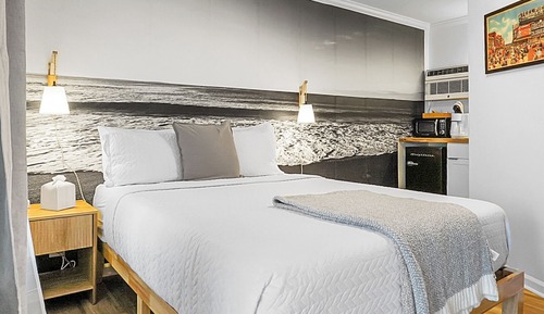 Comfort Single Room, 1 Queen Bed, Non Smoking