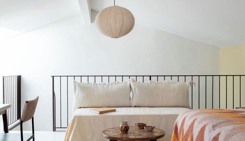 Signature Suite, Hill View