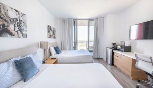 Deluxe Studio, 2 Double Beds, Balcony