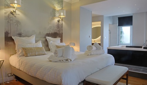 Single Room, Hot Tub