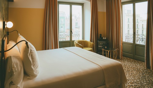 Suite, Balcony, City View