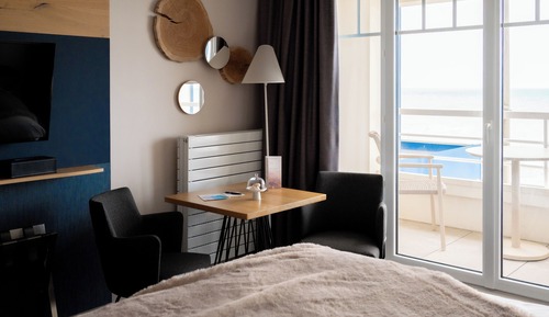Comfort Room, Balcony, Sea View