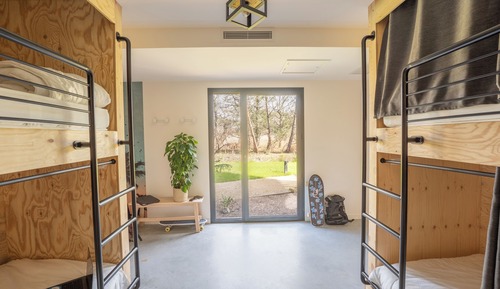 1 Bed in a shared room for 4 people
