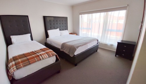 Family Room, 2 Bedrooms, Kitchenette