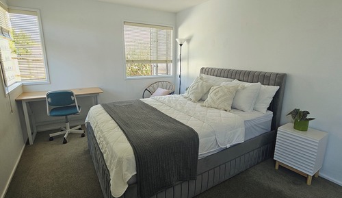 Exclusive Room, 1 Queen Bed, Non Smoking, Courtyard View